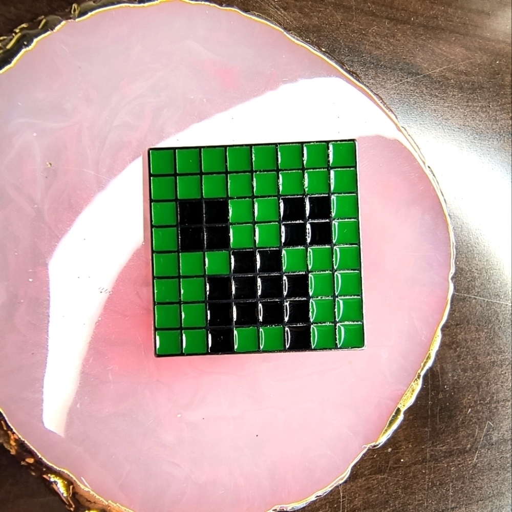 Women’s Jewelry Cute Green and Black Pixel Art Pin Minecraft Creeper